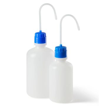 Botellas lavadoras con tapón azul en polietileno
