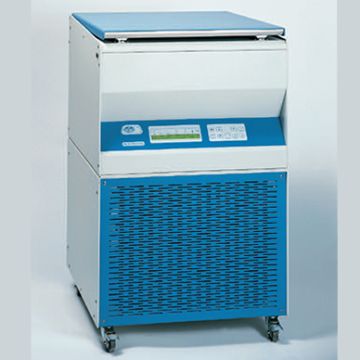 MICROPROCESSOR CONTROLLED CENTRIFUGE "MACROFRIGER BL"